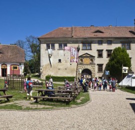 Hrad a zámek Staré Hrady u Jičína