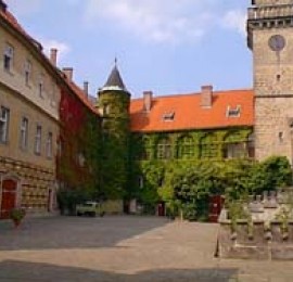 Zámek Hrubá Skála